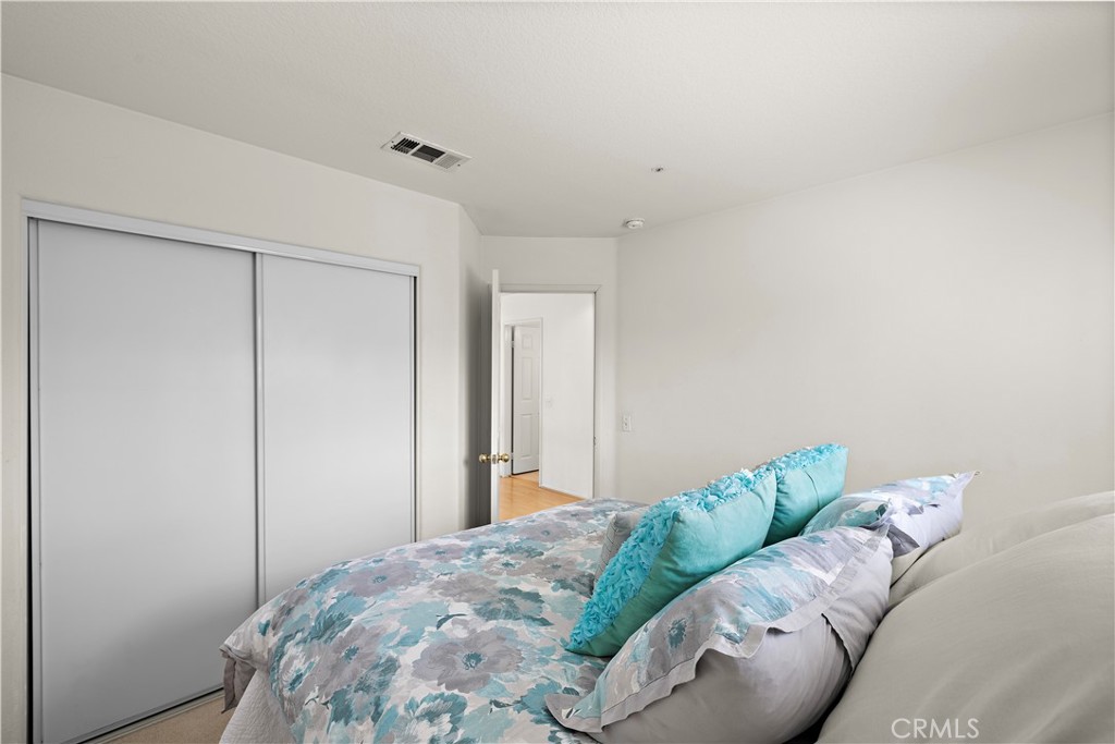 1037 Davis Way