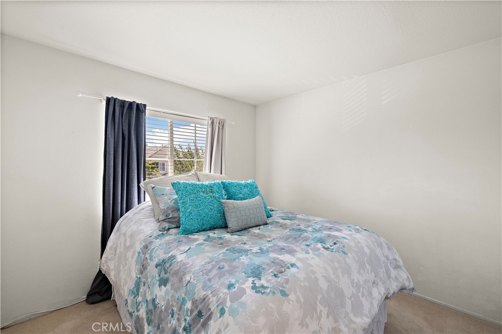 1037 Davis Way