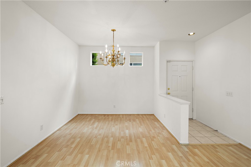 1037 Davis Way