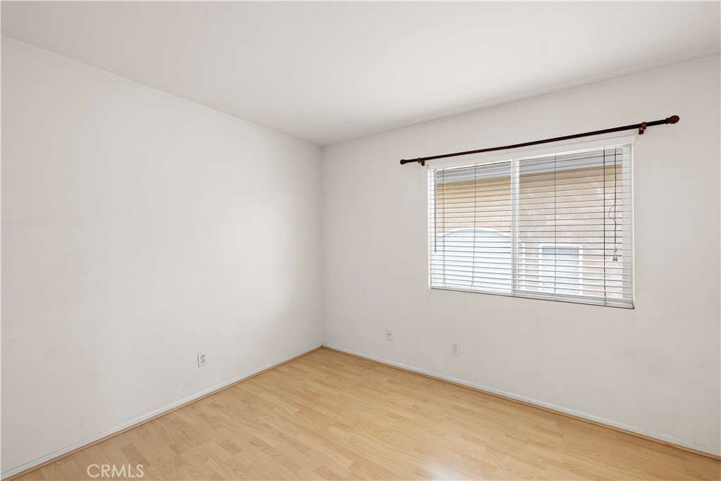 1037 Davis Way
