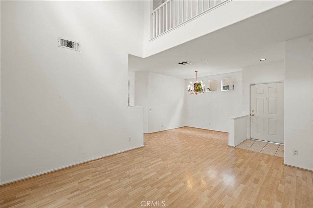 1037 Davis Way