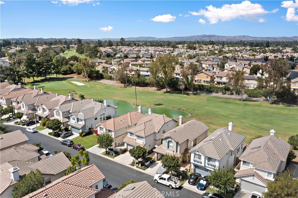 1037 Davis Way
