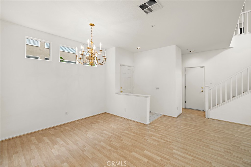 1037 Davis Way