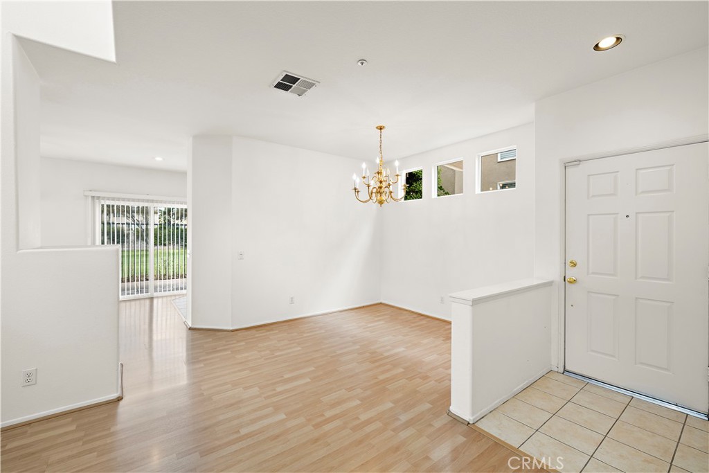 1037 Davis Way