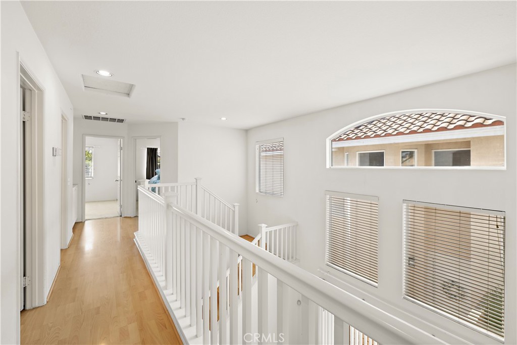 1037 Davis Way