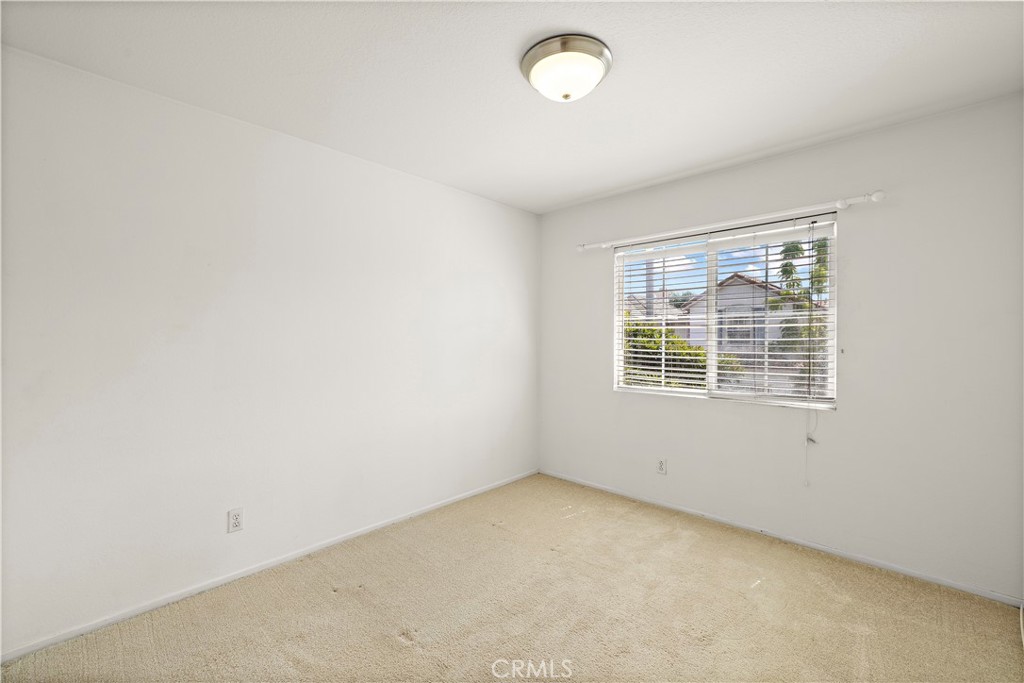 1037 Davis Way