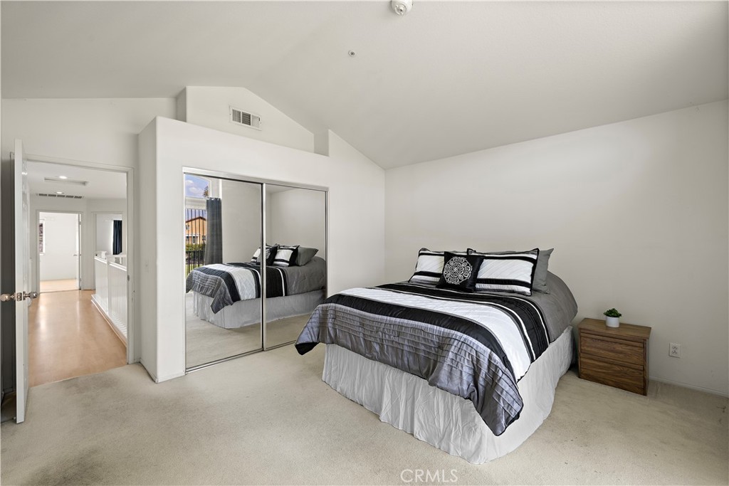 1037 Davis Way