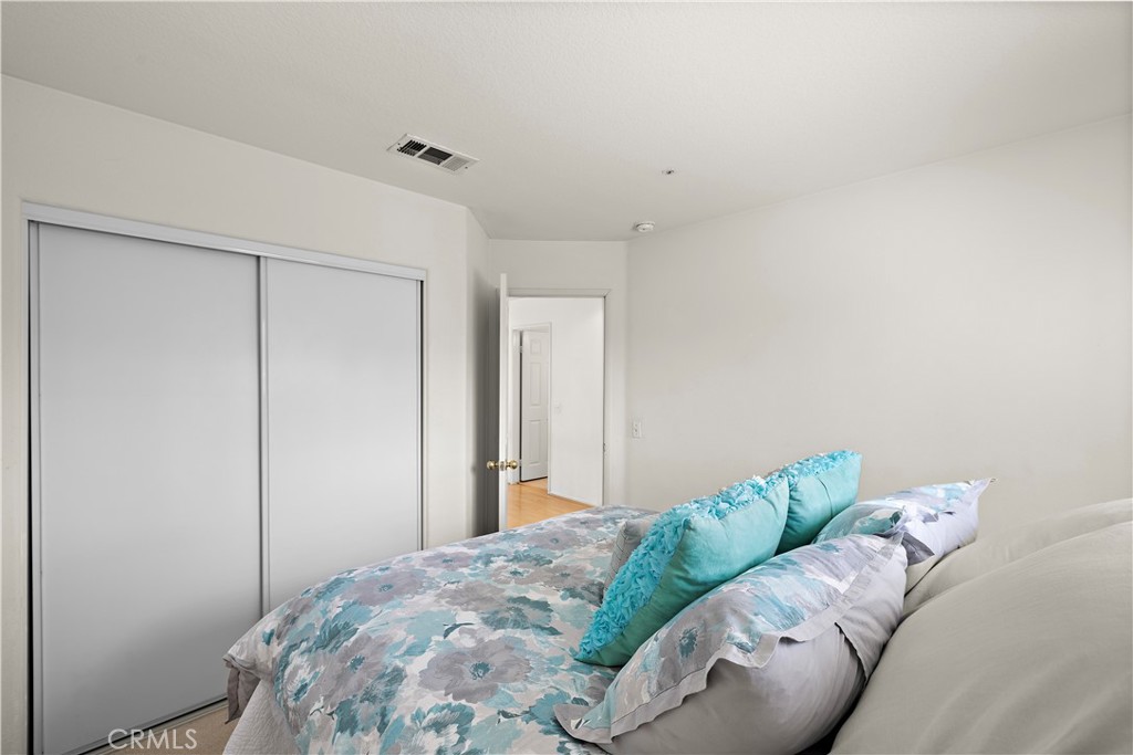 1037 Davis Way