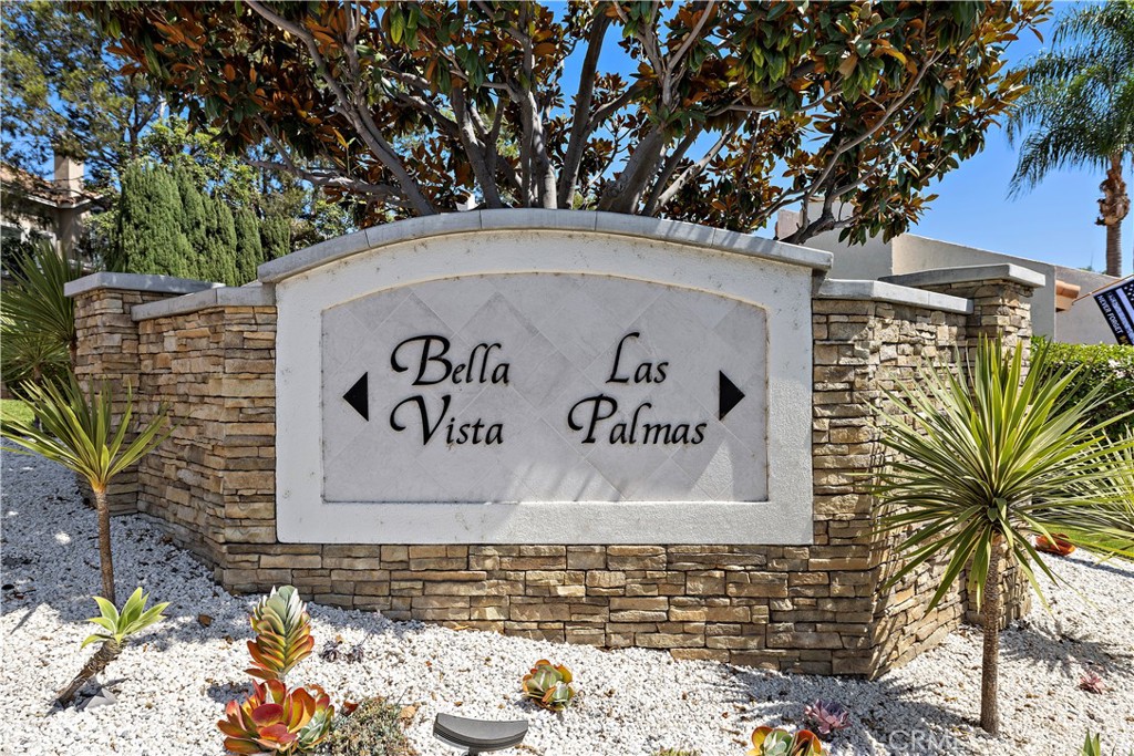 1037 Davis Way