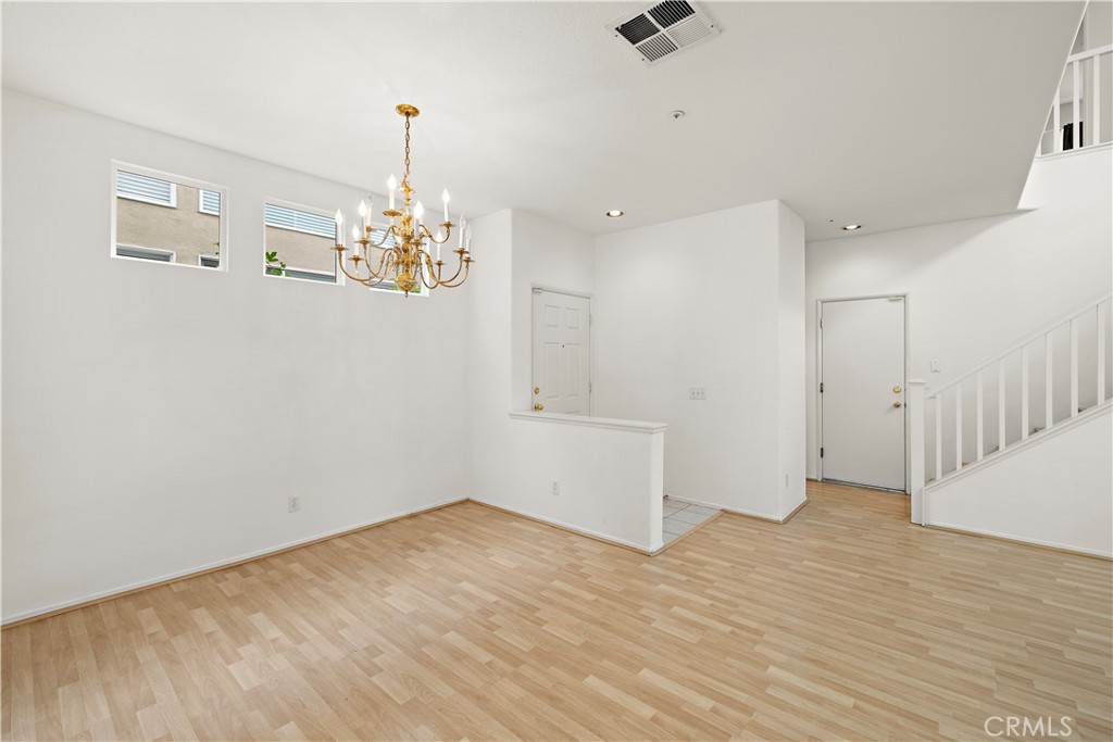 1037 Davis Way