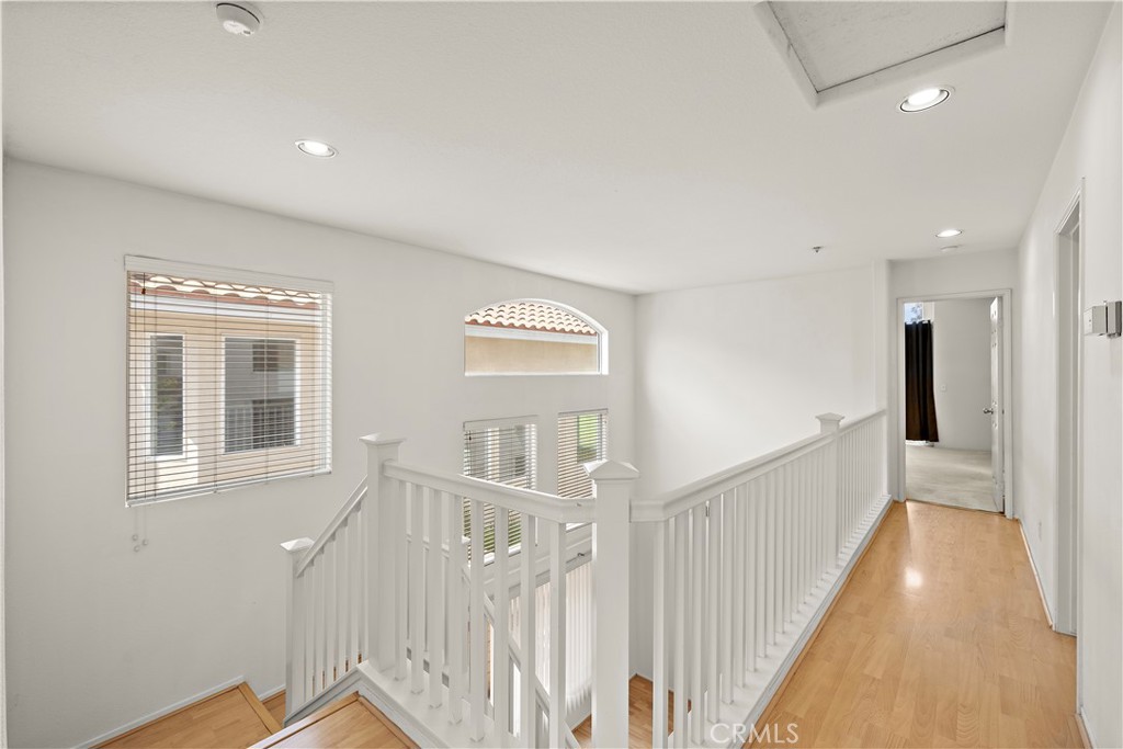 1037 Davis Way
