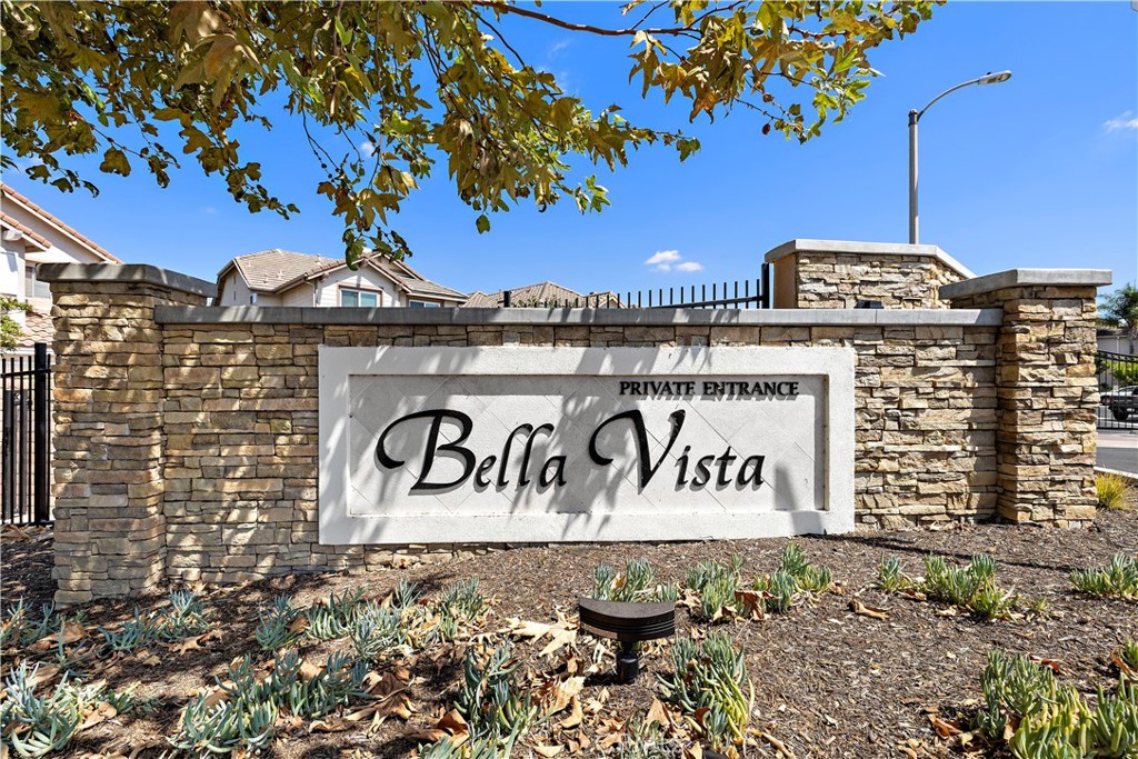 1037 Davis Way
