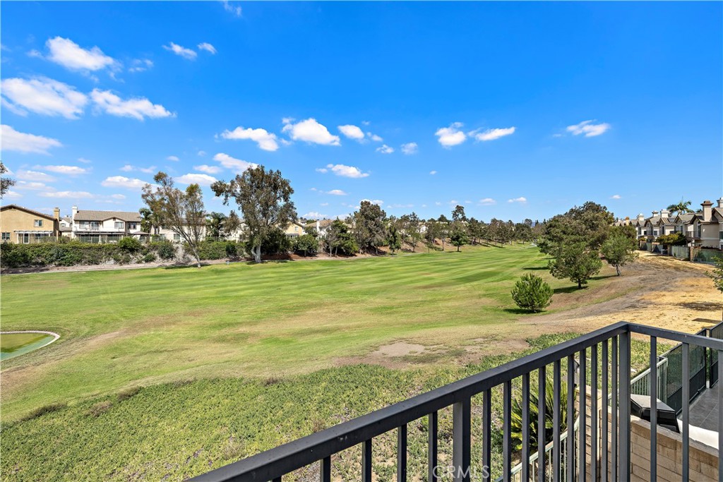 1037 Davis Way