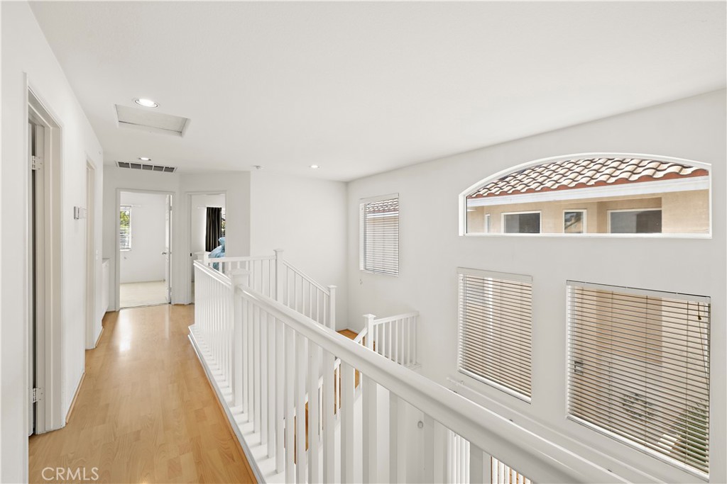 1037 Davis Way