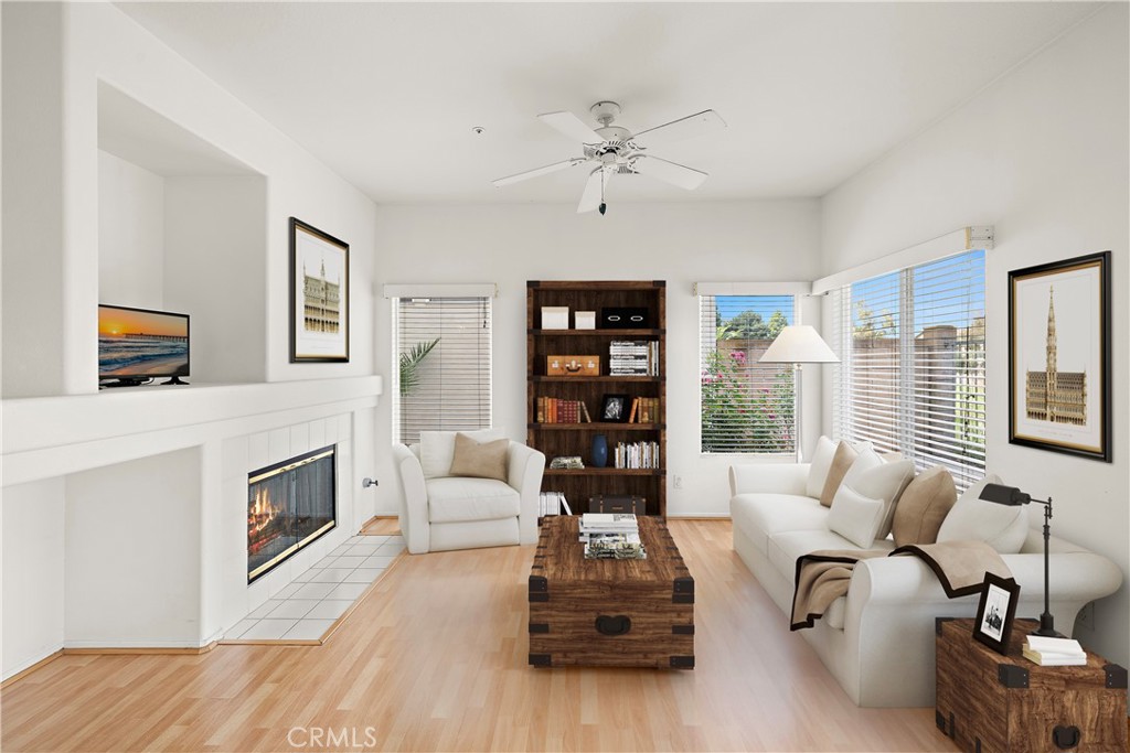 1037 Davis Way