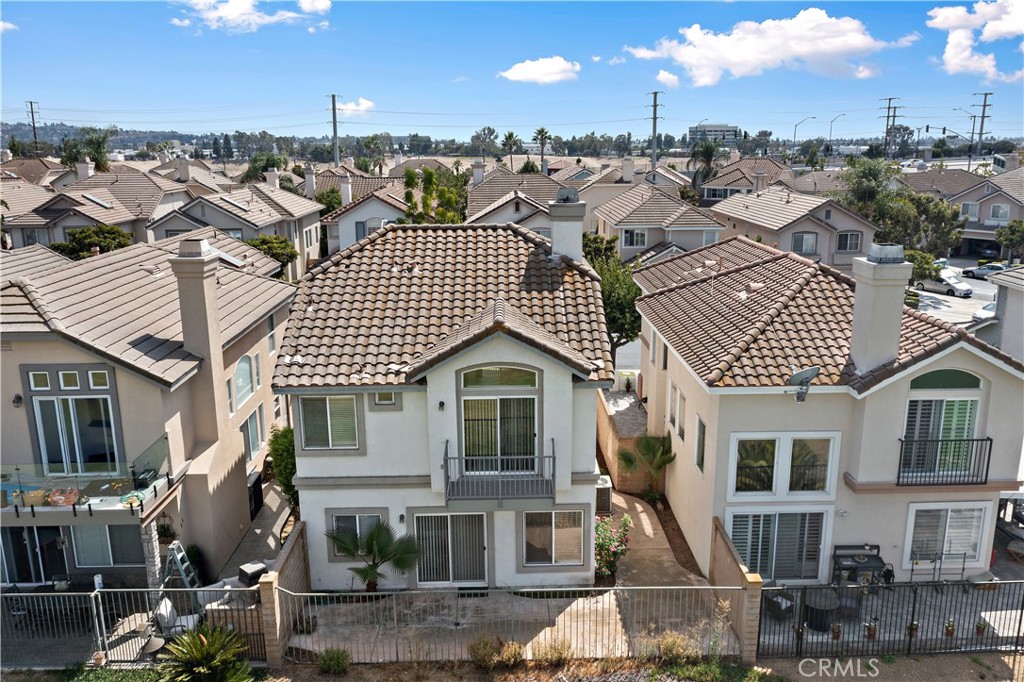 1037 Davis Way