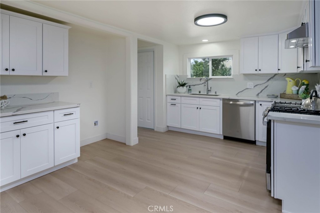 4942 GEM Lane