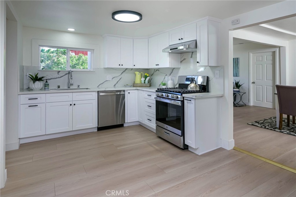 4942 GEM Lane