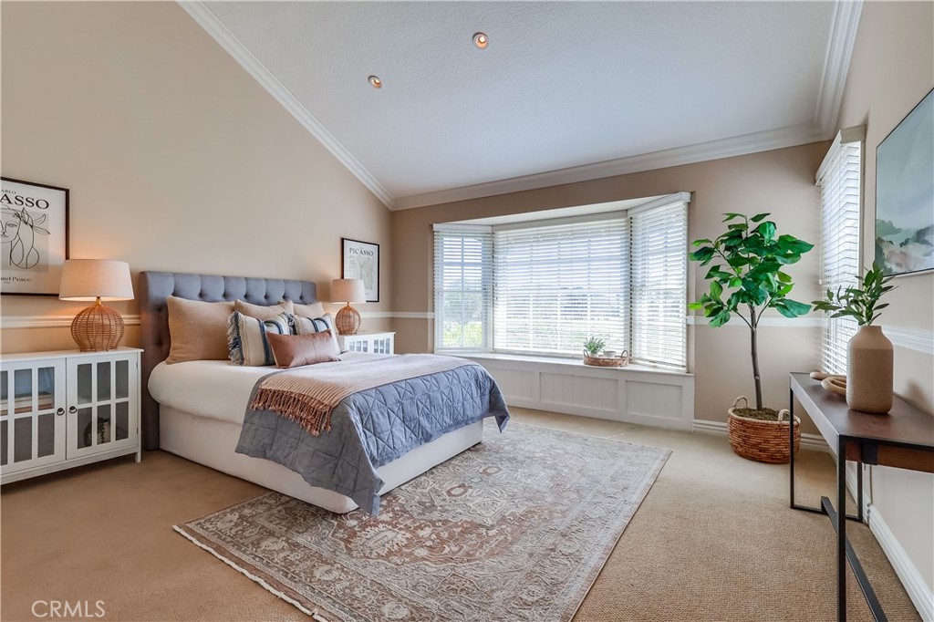 6032 Avenida De Castillo