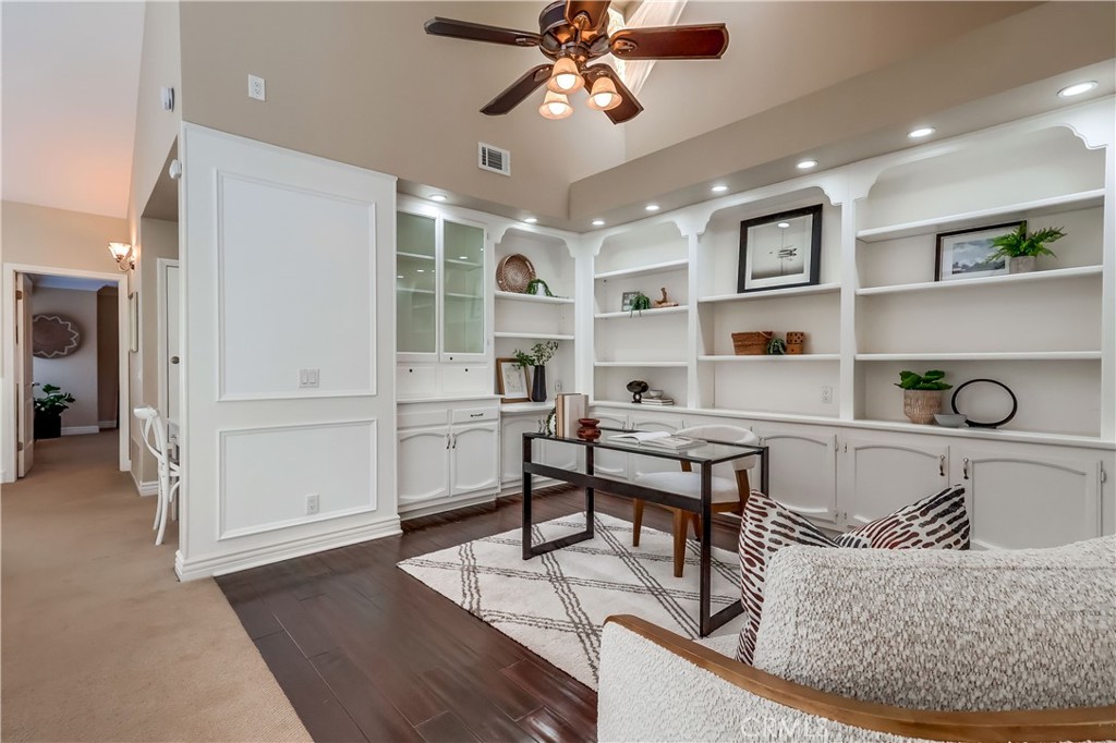 6032 Avenida De Castillo