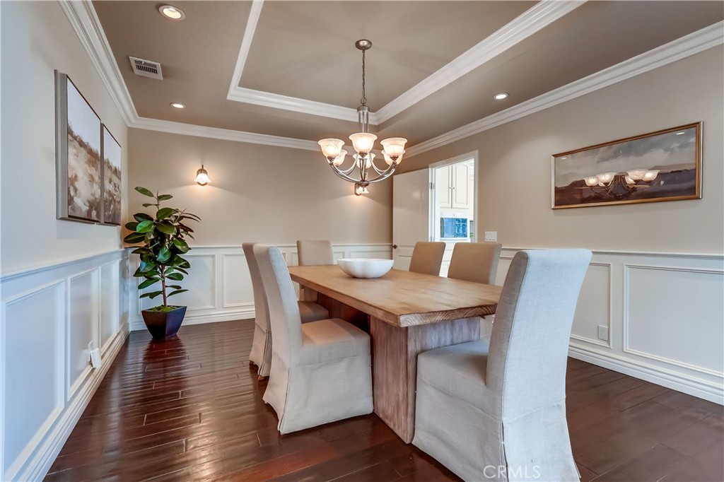 6032 Avenida De Castillo