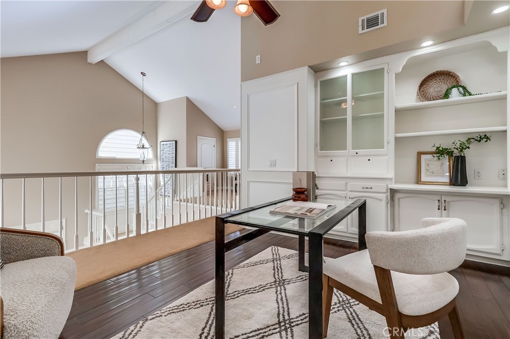 6032 Avenida De Castillo