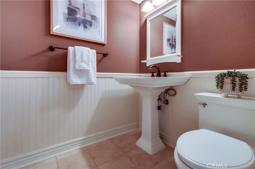 6032 Avenida De Castillo