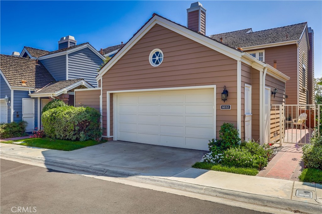 6032 Avenida De Castillo