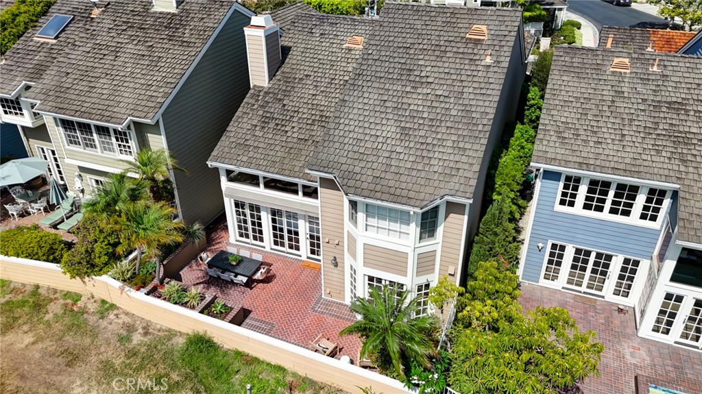 6032 Avenida De Castillo