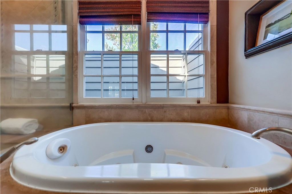 6032 Avenida De Castillo