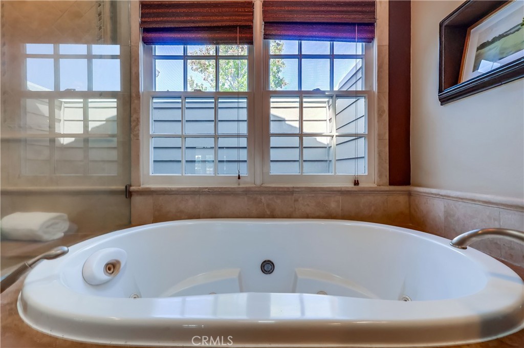 6032 Avenida De Castillo