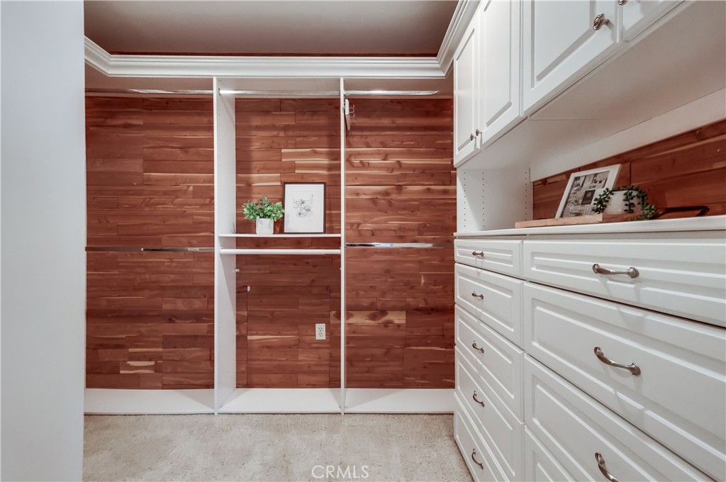 6032 Avenida De Castillo