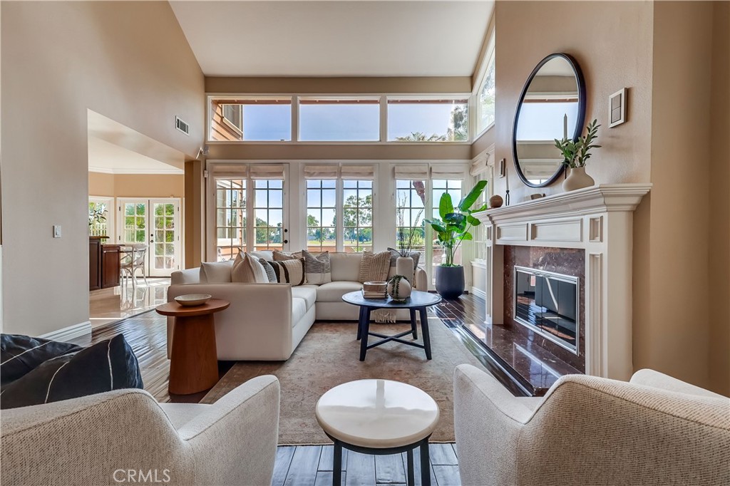 6032 Avenida De Castillo