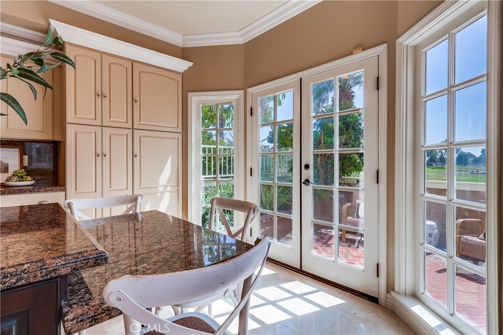 6032 Avenida De Castillo