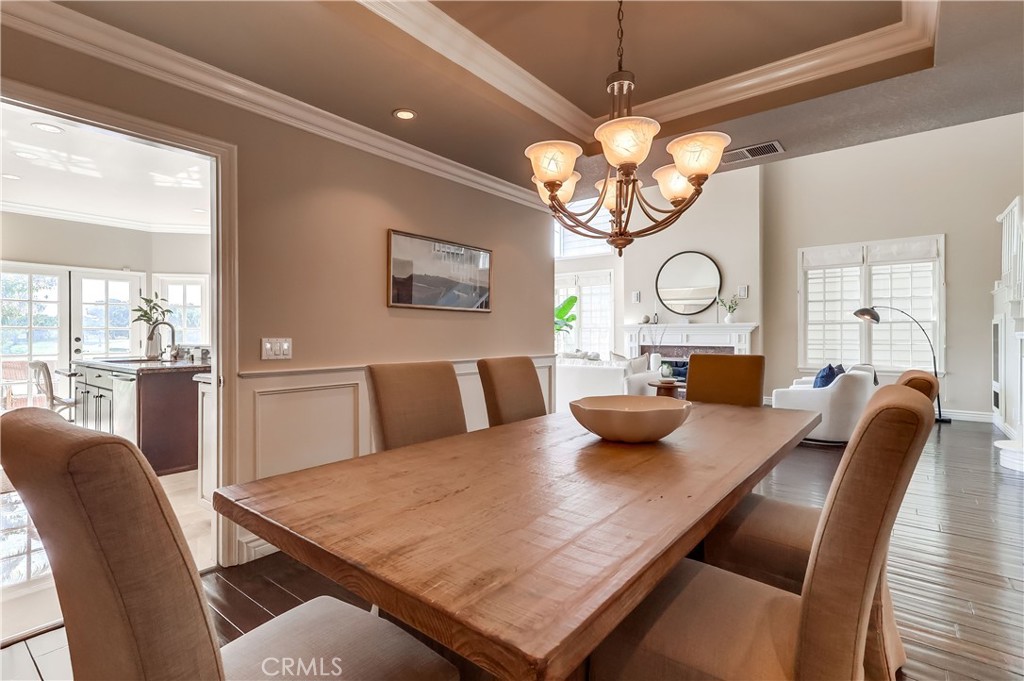 6032 Avenida De Castillo