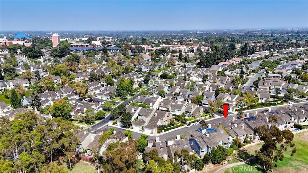 6032 Avenida De Castillo