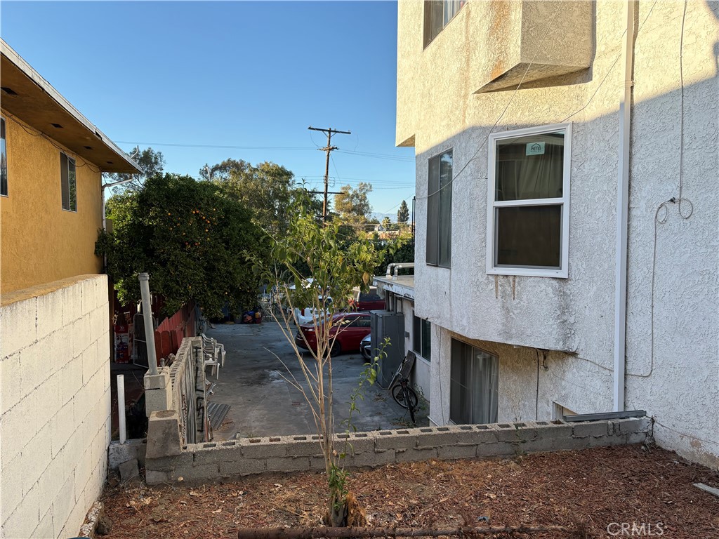 2683 E Marengo Street