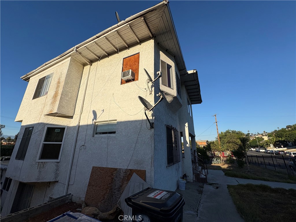 2683 E Marengo Street