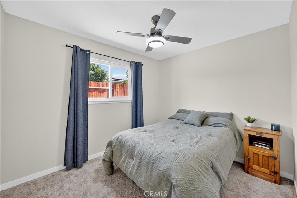 1427 Laramie