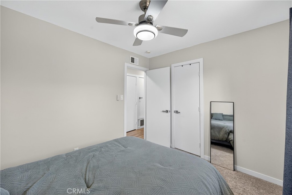 1427 Laramie