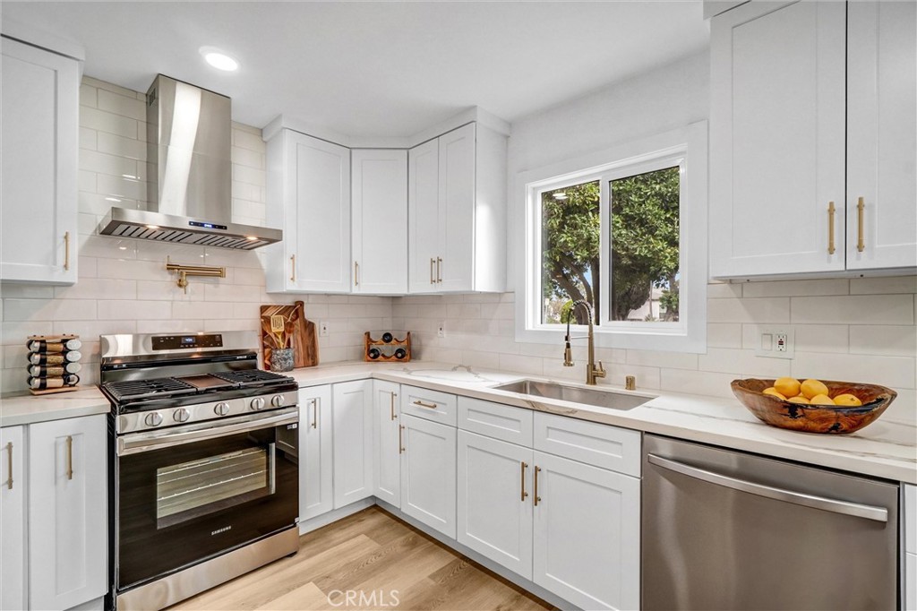 2941 Adriatic Avenue