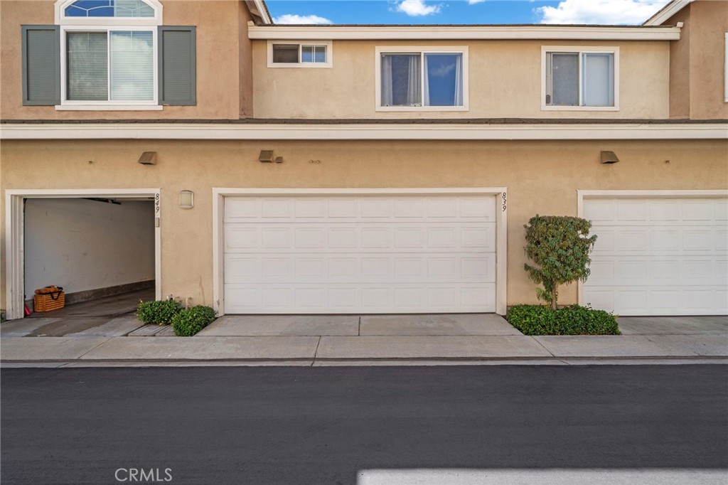839 South Yellowstone way