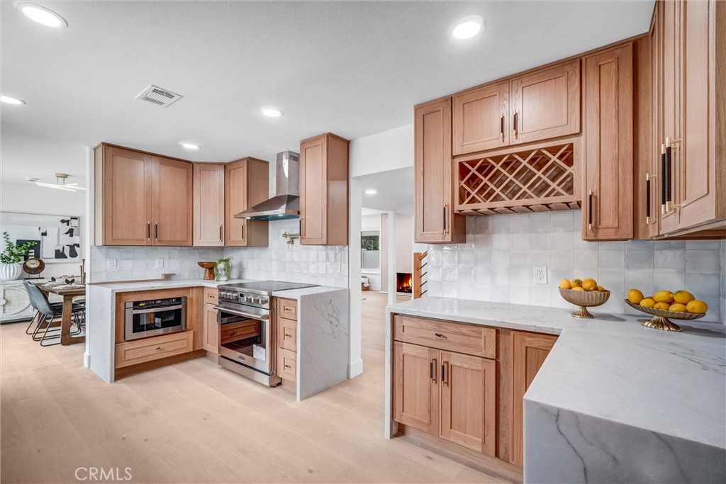 9171 Regatta Drive Lane