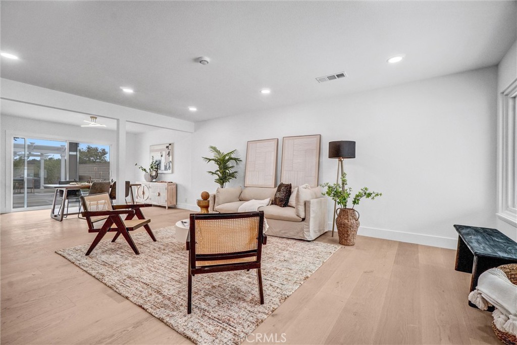 9171 Regatta Drive Lane
