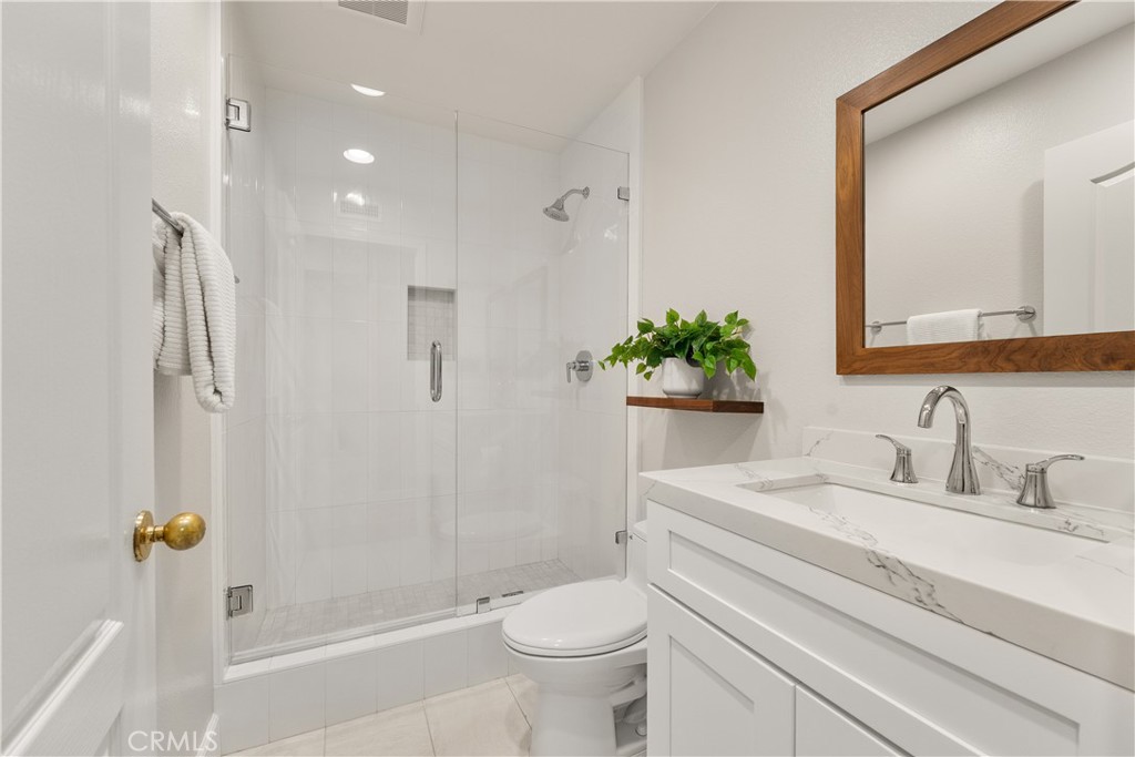 8205 E Somerset Lane