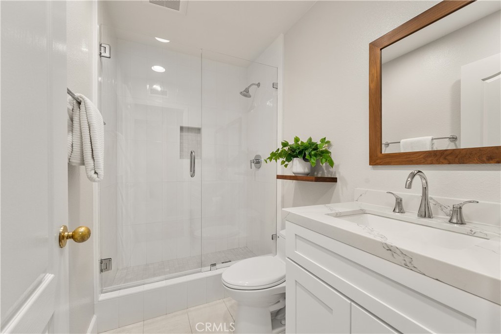 8205 E Somerset Lane