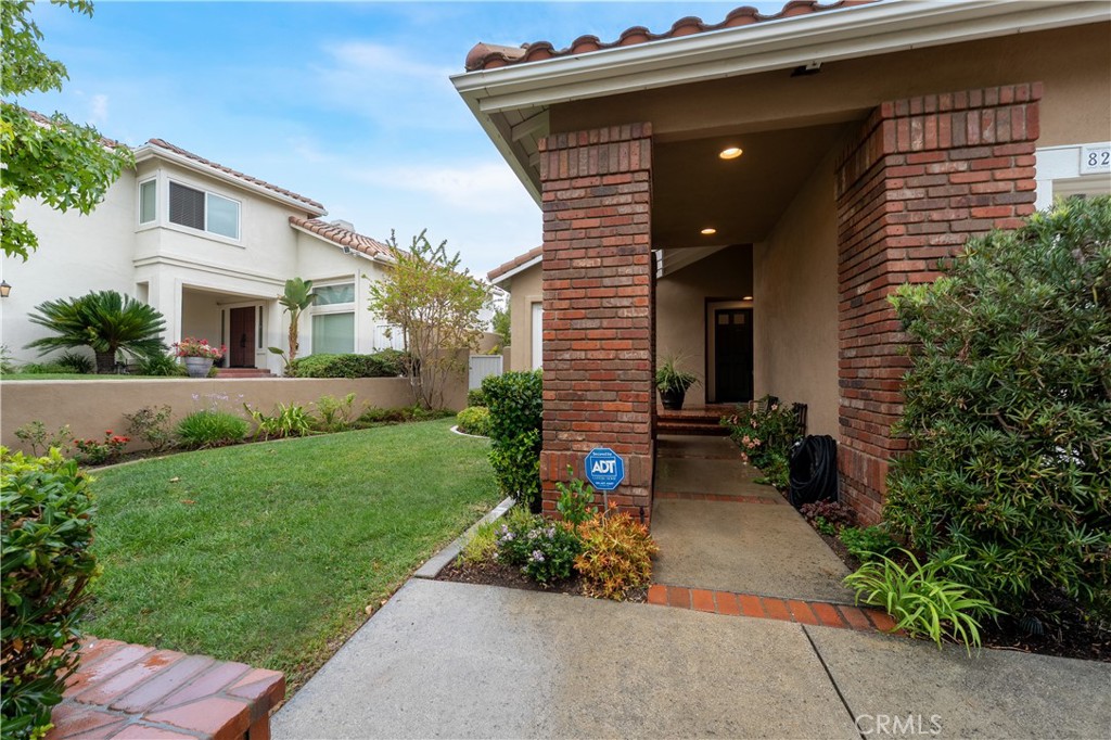 8205 E Somerset Lane