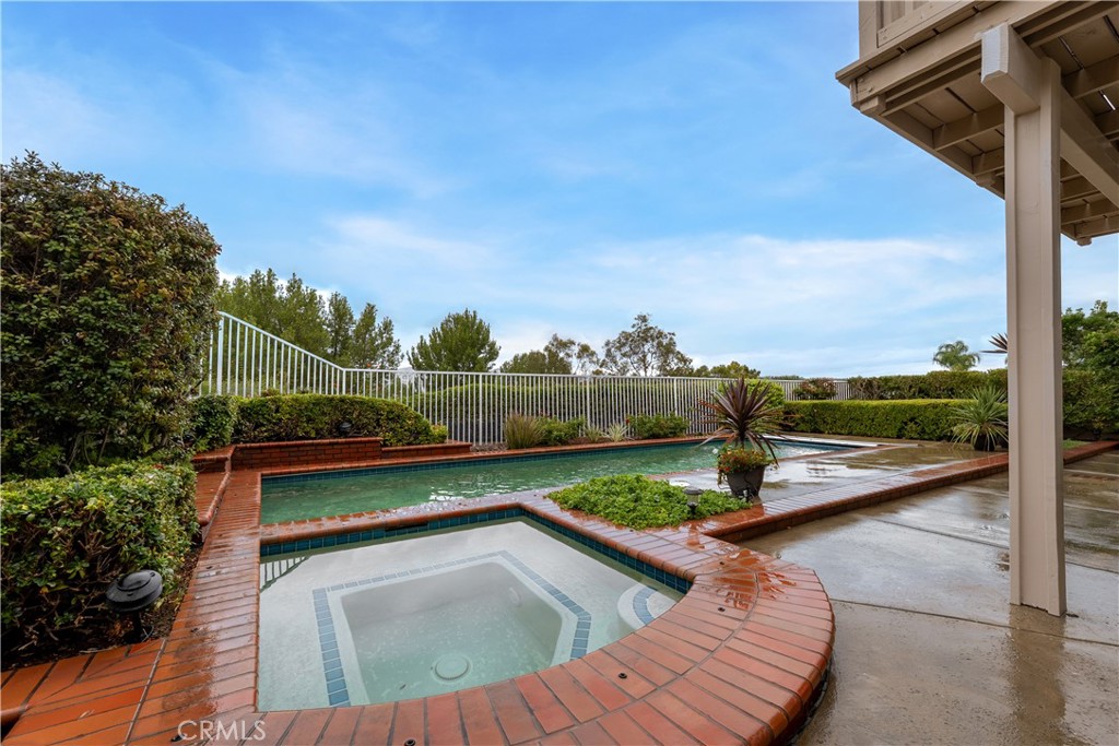 8205 E Somerset Lane