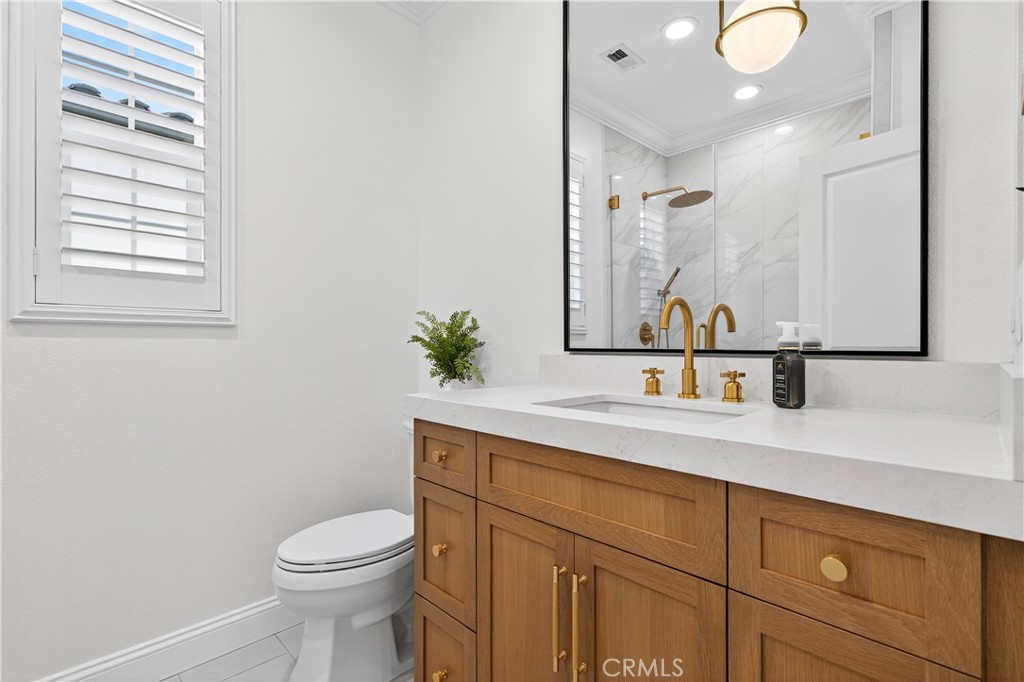 3137 E Discovery Street