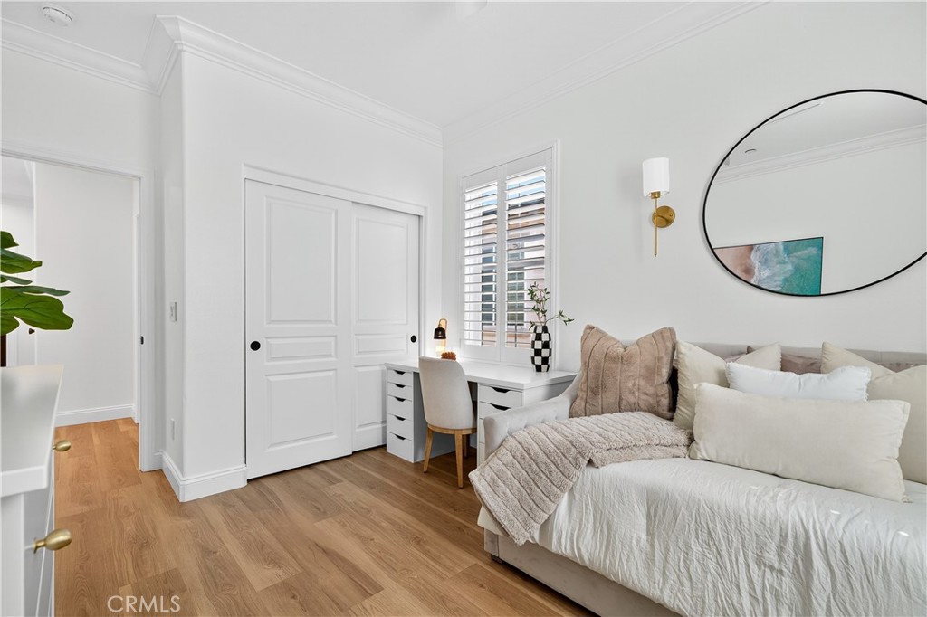 3137 E Discovery Street